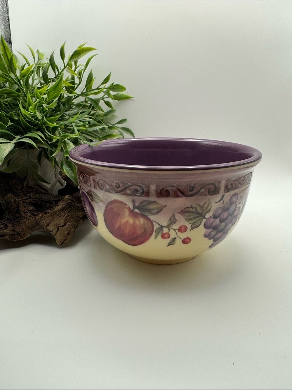 JCPenney melamine decorated bowl, EUC. Purple interior, cream exterior w/fruit.